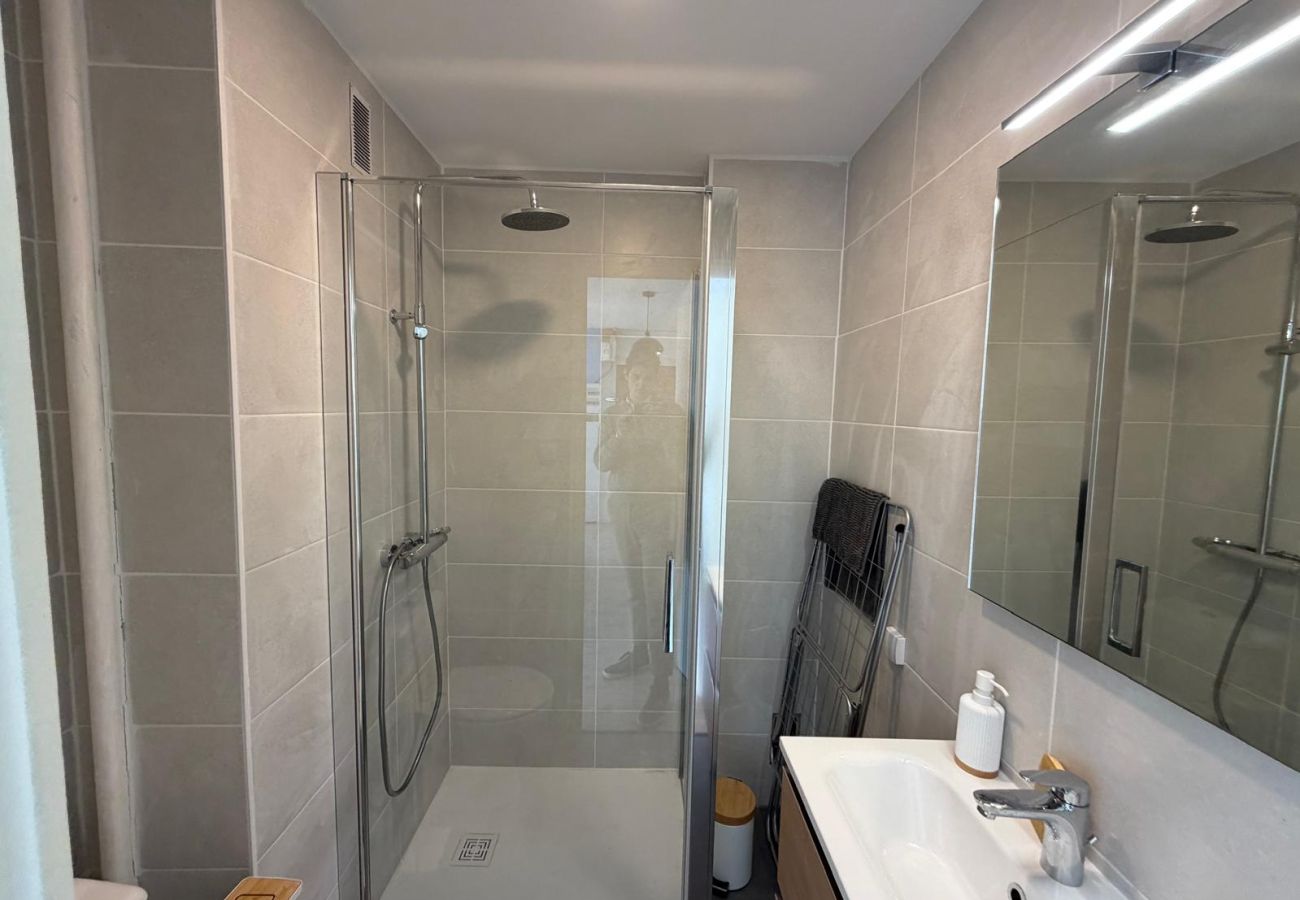 Appartement à Bourg-lès-Valence - Le Traversant - Parking Gratuit 