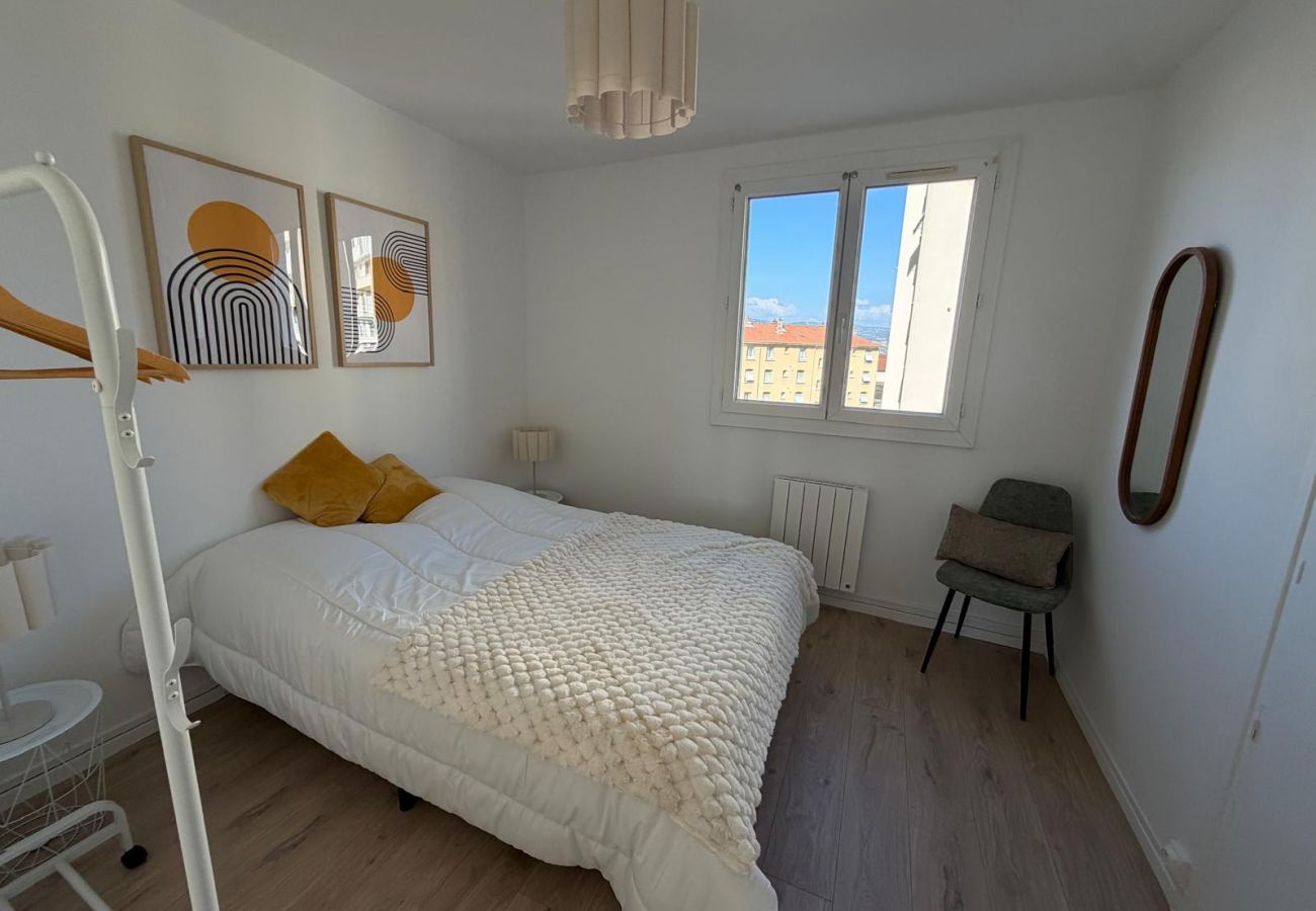 Appartement à Bourg-lès-Valence - Le Traversant - Parking Gratuit 
