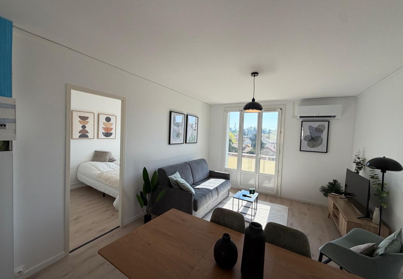 Appartement à Bourg-lès-Valence - Le Traversant - Parking Gratuit 