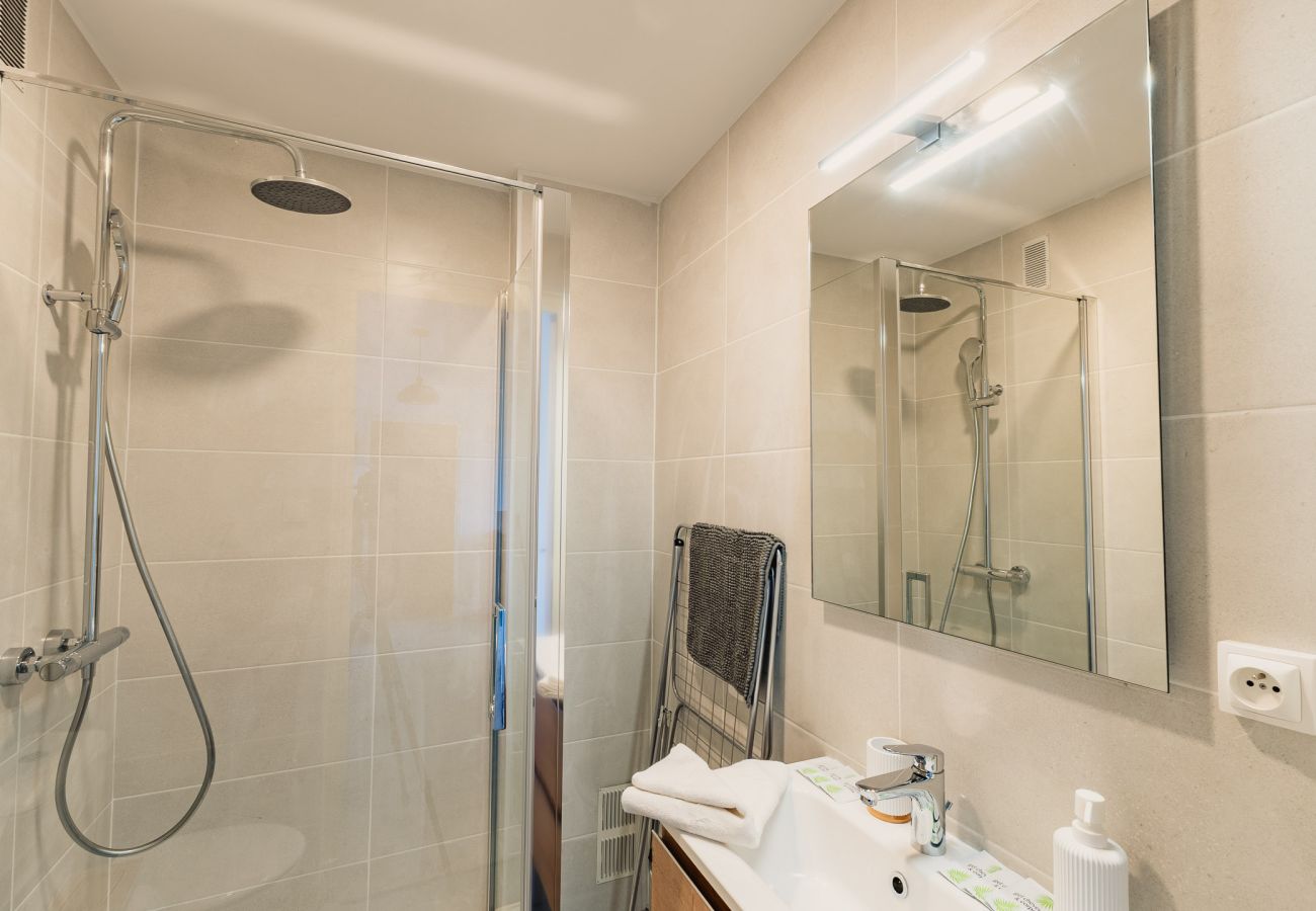 Appartement à Bourg-lès-Valence - Le Traversant - Parking Gratuit 