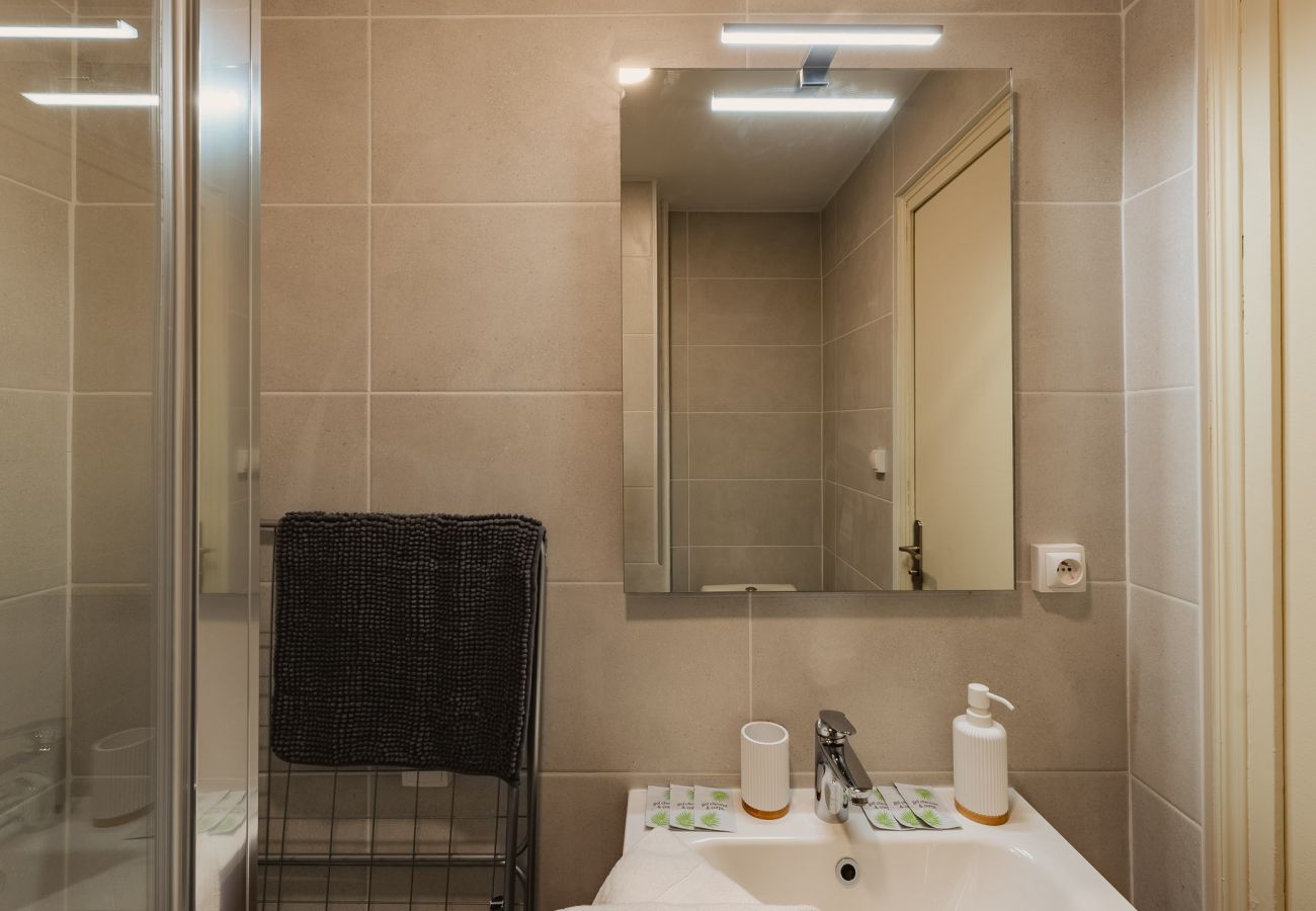Appartement à Bourg-lès-Valence - Le Traversant - Parking Gratuit 